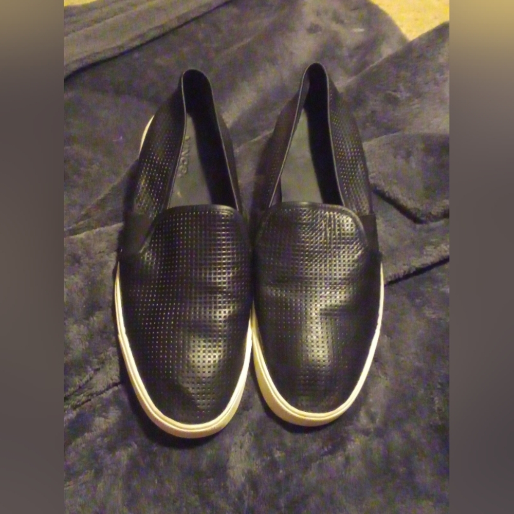 VINCE BLAIR SLIP-ON SHOES